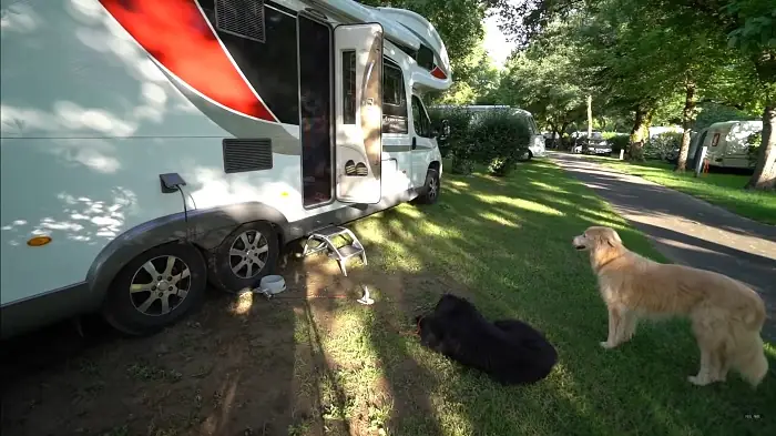 enchufe camping caravana foodtruck